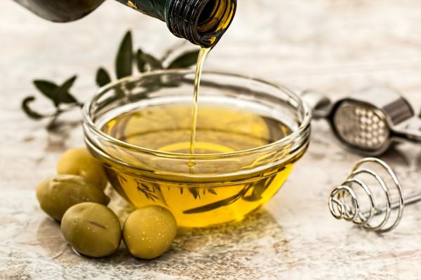 Bruksområder og fordeler med olivenolje for hunder - Egenskaper av olivenolje for hunden din